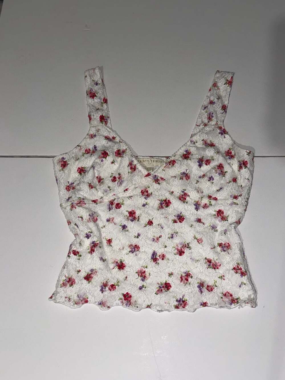 THIRTY/THIRTY Floral Lace V-Neck Cami Tank Top